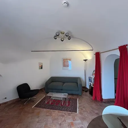 Vue Au Coeur Du Vieux Village Apartment *